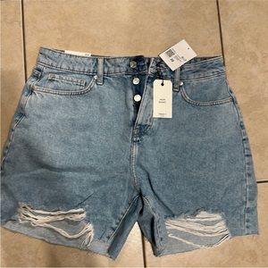 Brand new/ forever 21 mom shorts/ distressed